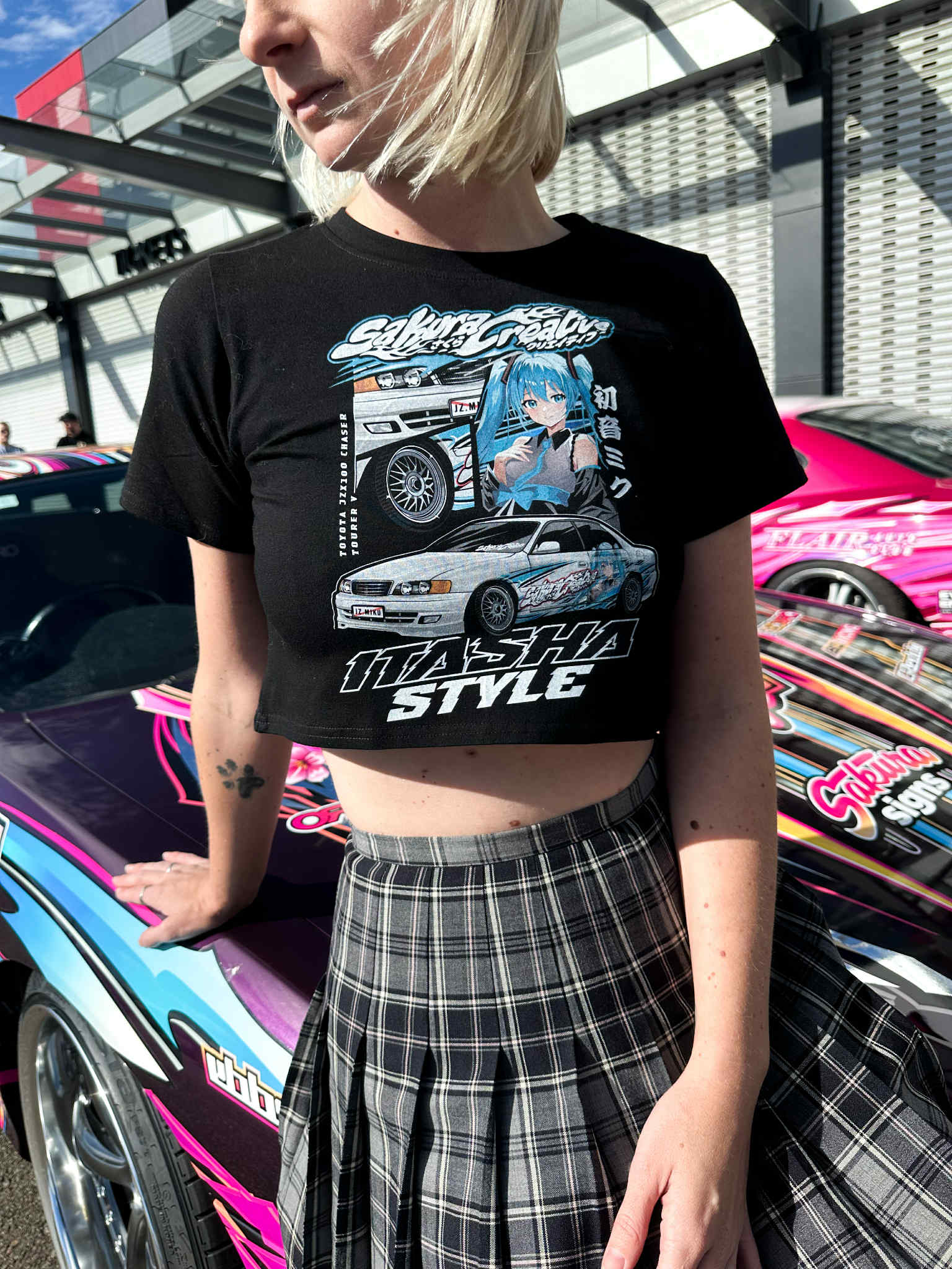 かわいいロードスタークロップトップ