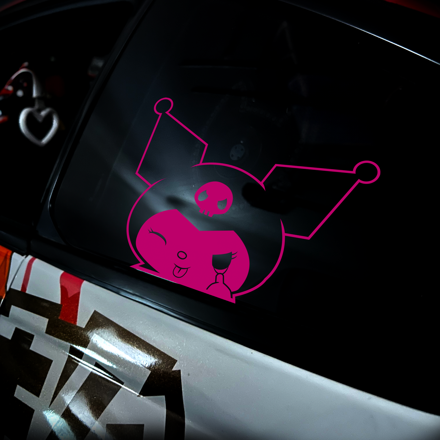 Autocollant découpé Kuromi Peeker 