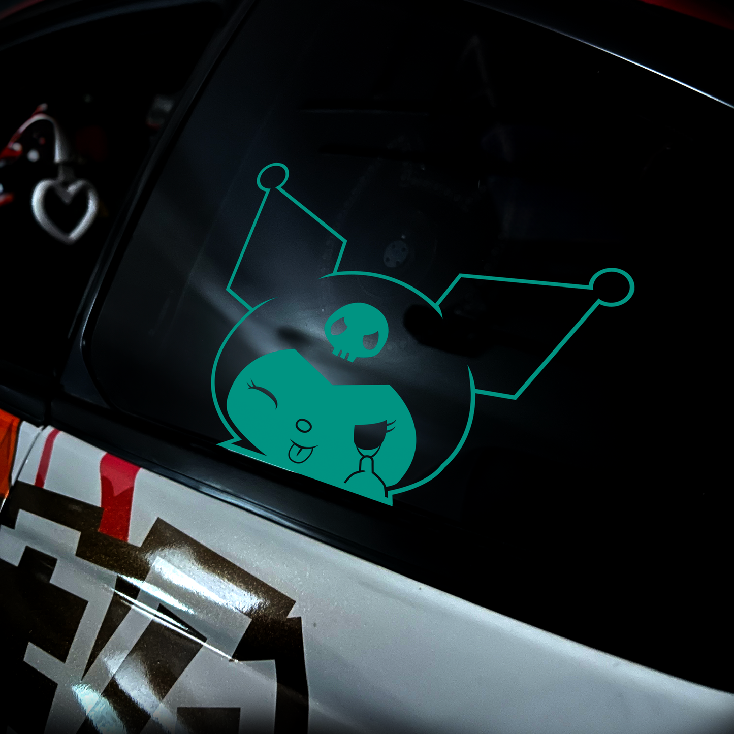 Autocollant découpé Kuromi Peeker 